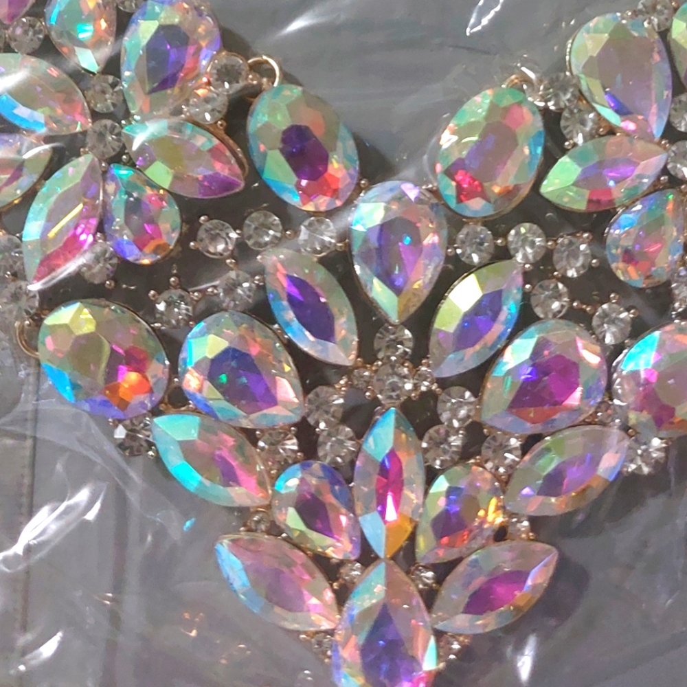 Necklace - Picture 2 of 2